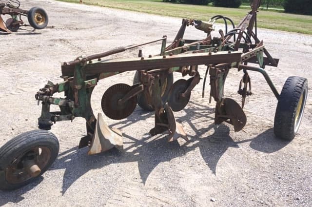 Image of John Deere 55A equipment image 1