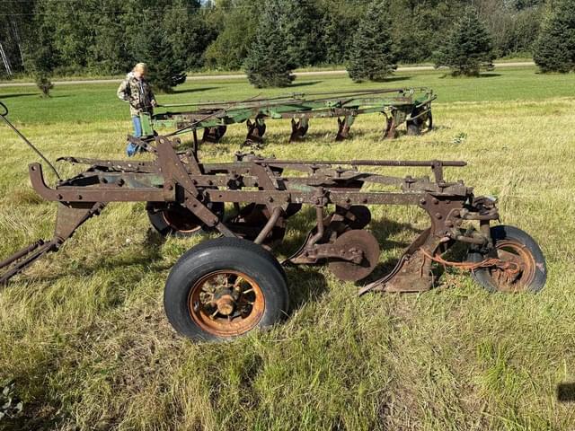 Image of John Deere 55A equipment image 3