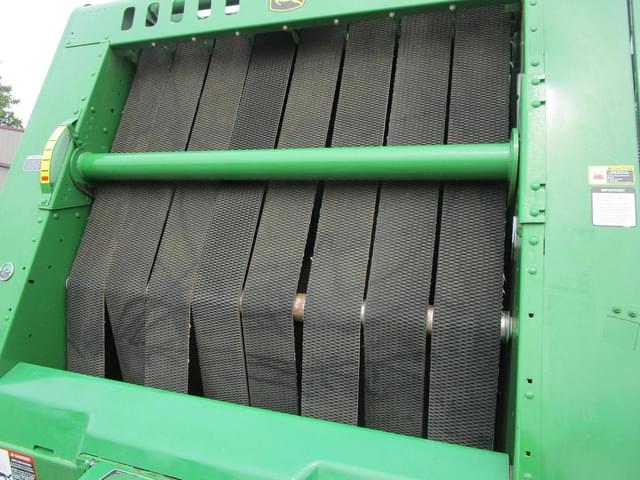 Image of John Deere 560M equipment image 4