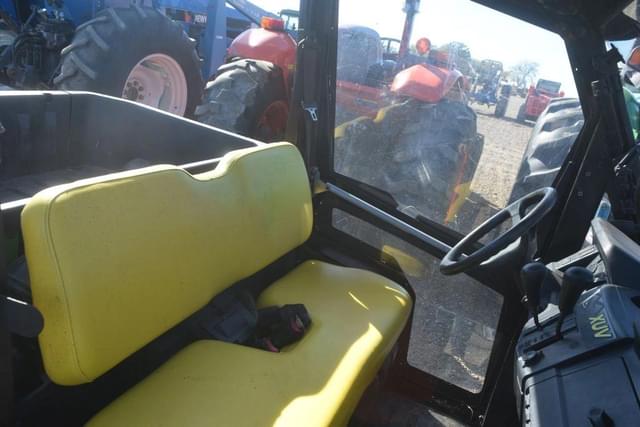 Image of John Deere XUV 560E equipment image 4