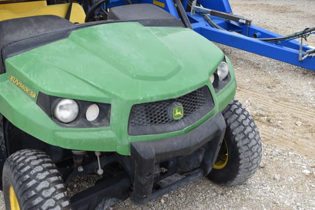 Image of John Deere XUV 560E equipment image 3