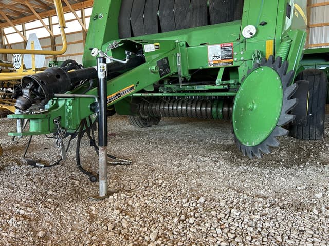 Image of John Deere 560M equipment image 4