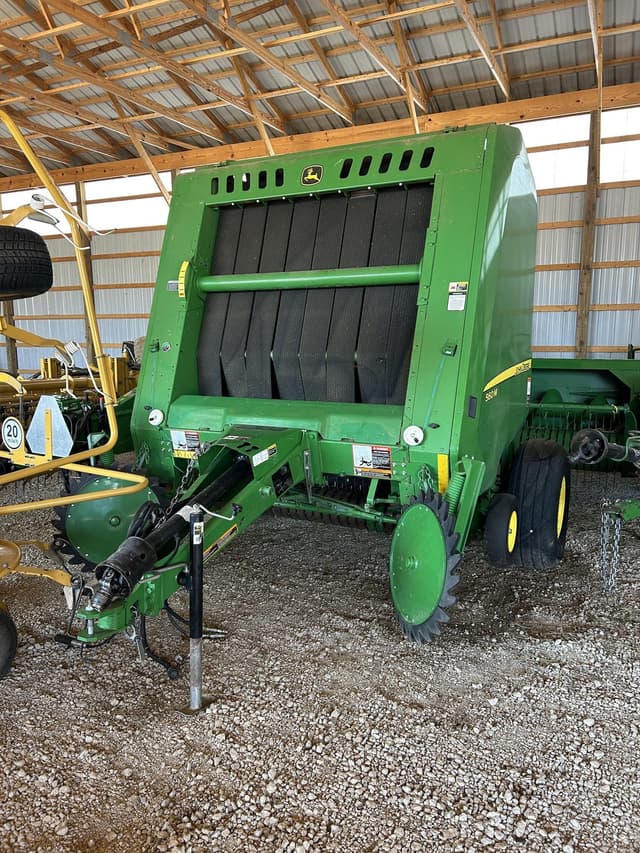 Image of John Deere 560M equipment image 2
