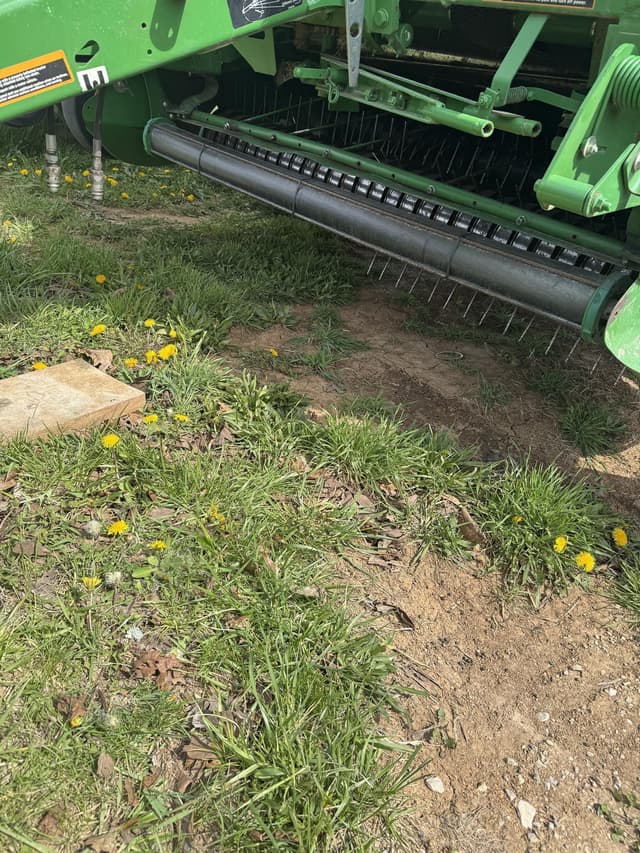 Image of John Deere 560M equipment image 4