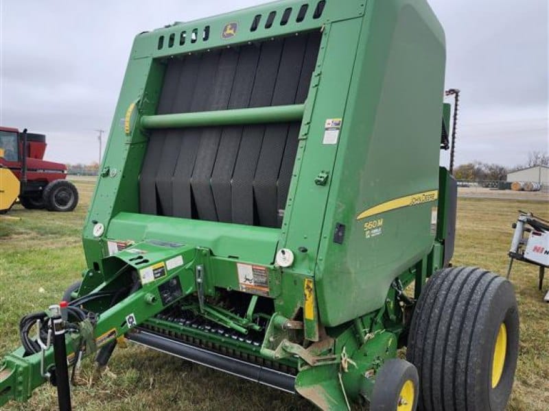 John Deere 560M Equipment Image0