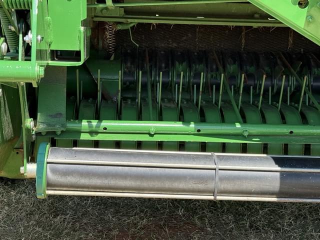 Image of John Deere 560M equipment image 4