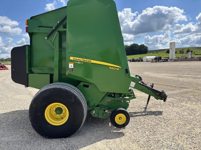 Image of John Deere 560M equipment image 3