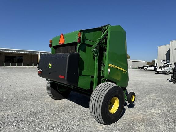 Image of John Deere 560M equipment image 4