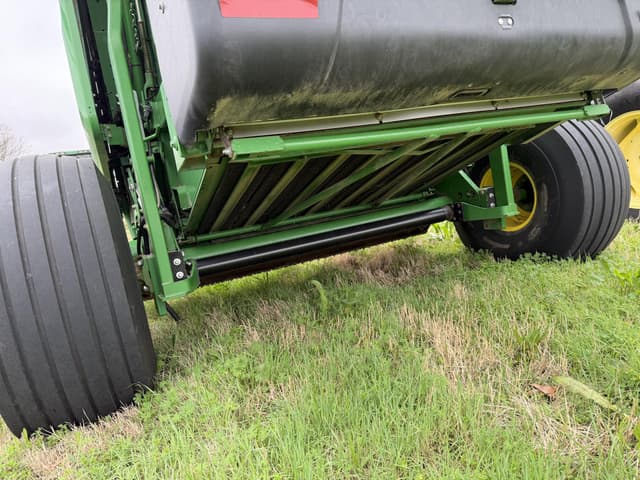 Image of John Deere 560M equipment image 4