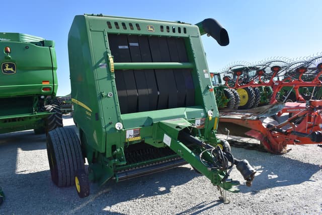 Image of John Deere 560M equipment image 2