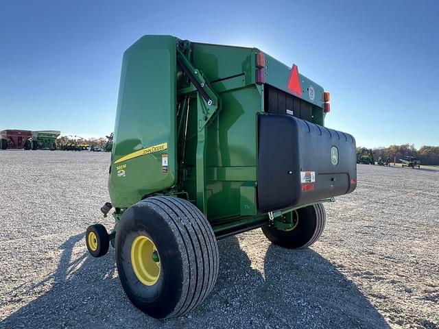 Image of John Deere 560M equipment image 4