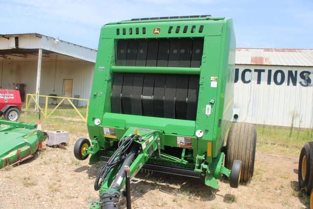 Image of John Deere 560M equipment image 1