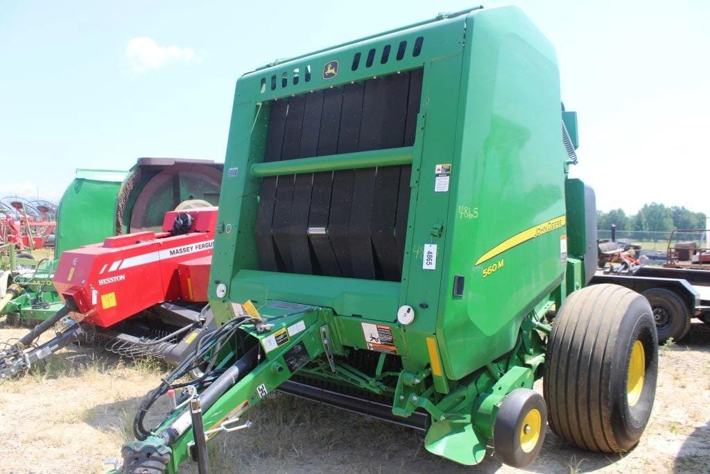 John Deere 560M Equipment Image0
