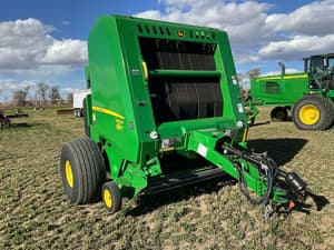 John Deere 560M Image