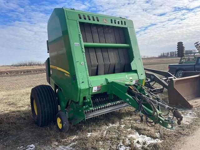 Image of John Deere 560M equipment image 1