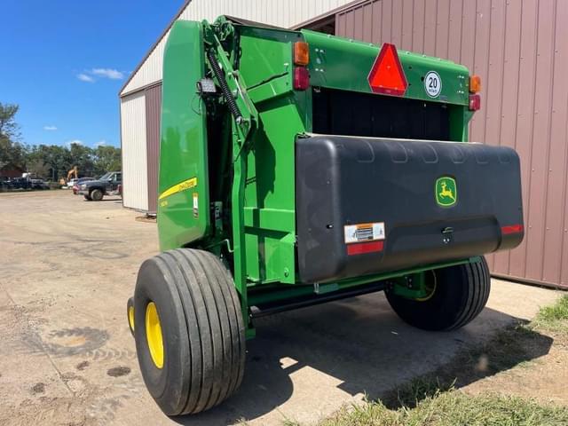 Image of John Deere 560M equipment image 3