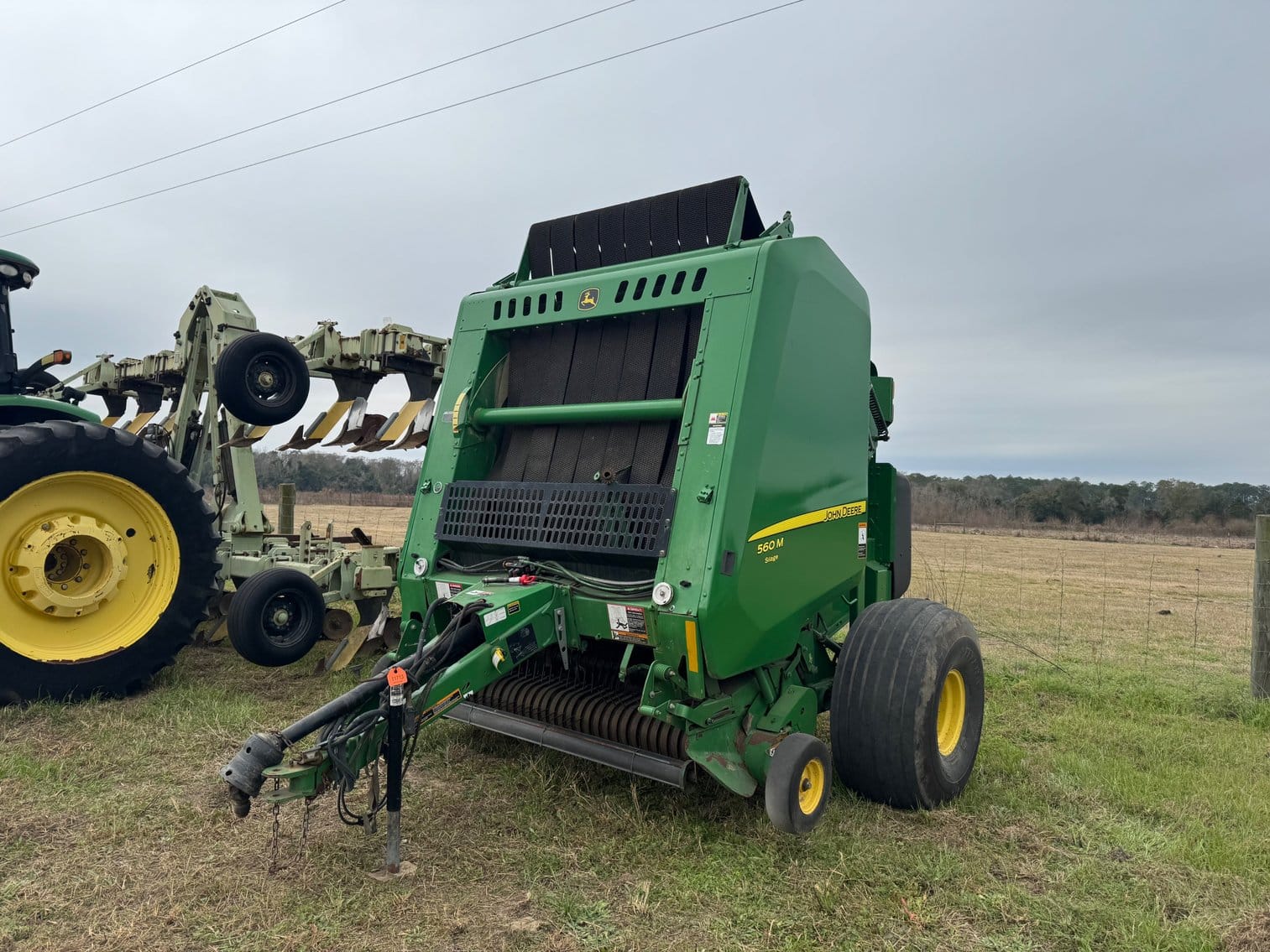 John Deere 560M Silage Equipment Image0