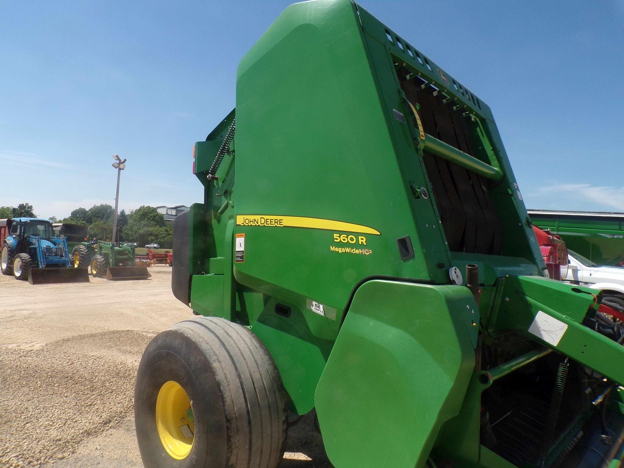 John Deere 560R Equipment Image0