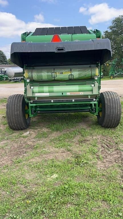 Image of John Deere 560R equipment image 1