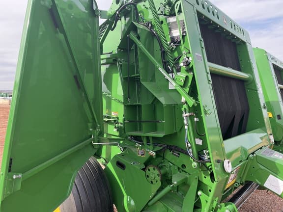 Image of John Deere 561M equipment image 1