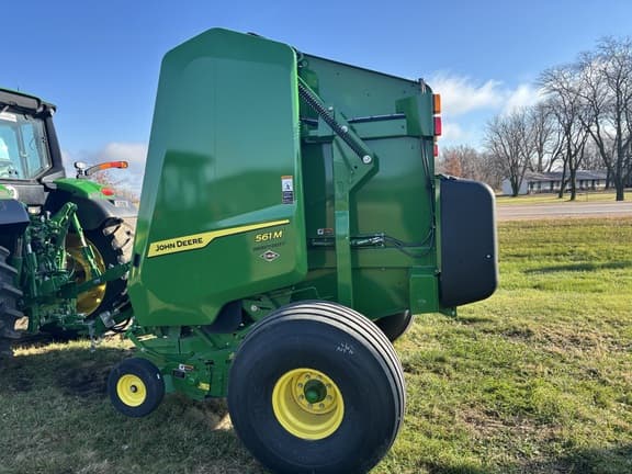 Image of John Deere 561M equipment image 3
