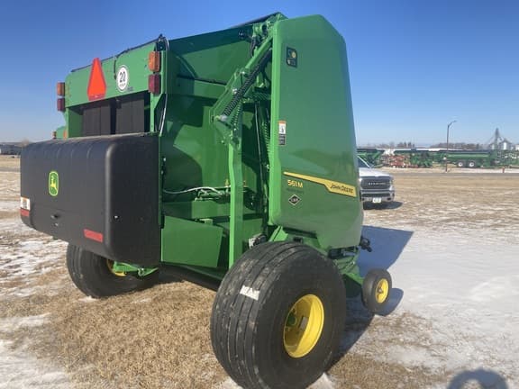 Image of John Deere 561M equipment image 3