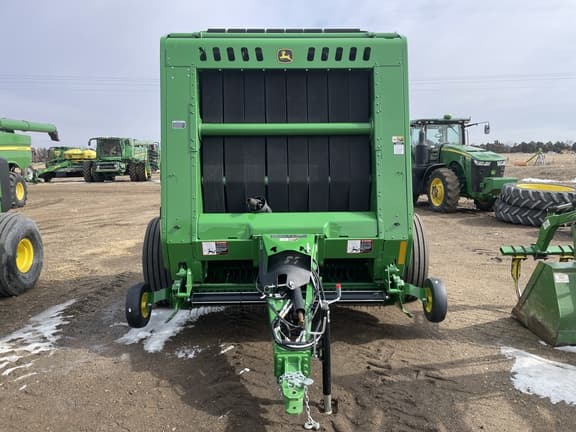 Image of John Deere 561M equipment image 2