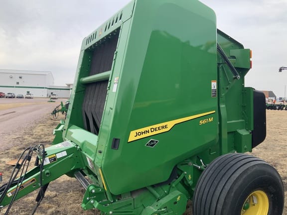 John Deere 561M Equipment Image0