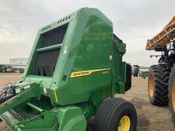 Main image John Deere 561R