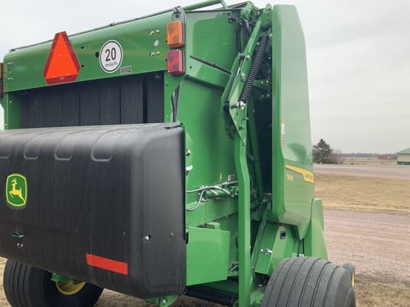 Image of John Deere 561R equipment image 4