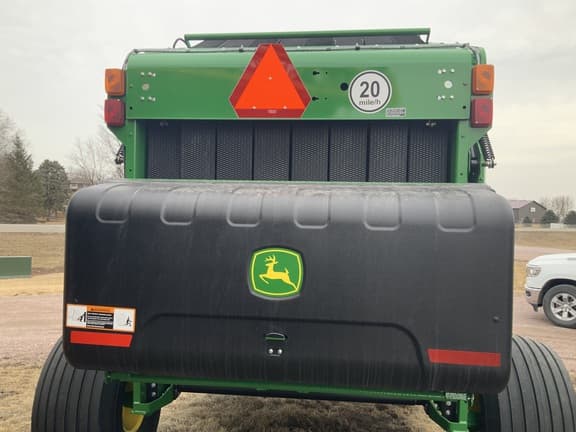 Image of John Deere 561R equipment image 2