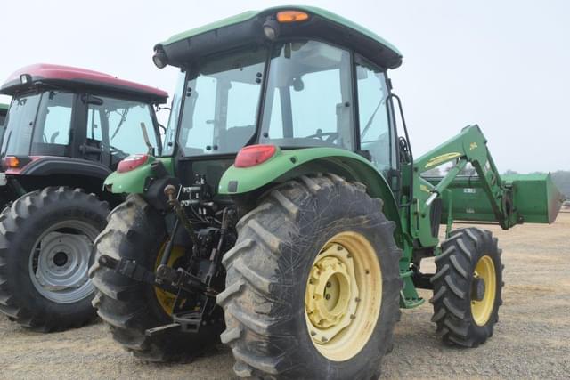 Image of John Deere 5625 equipment image 2