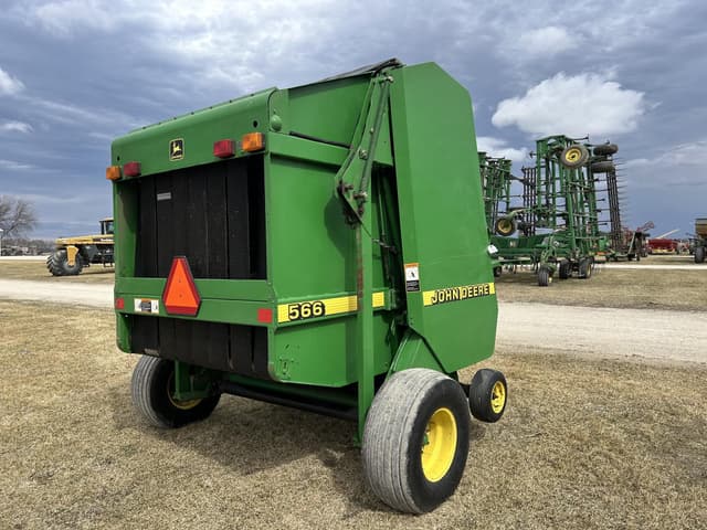 Image of John Deere 566 equipment image 4