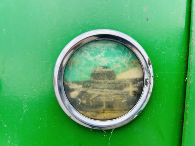 Image of John Deere 566 equipment image 3