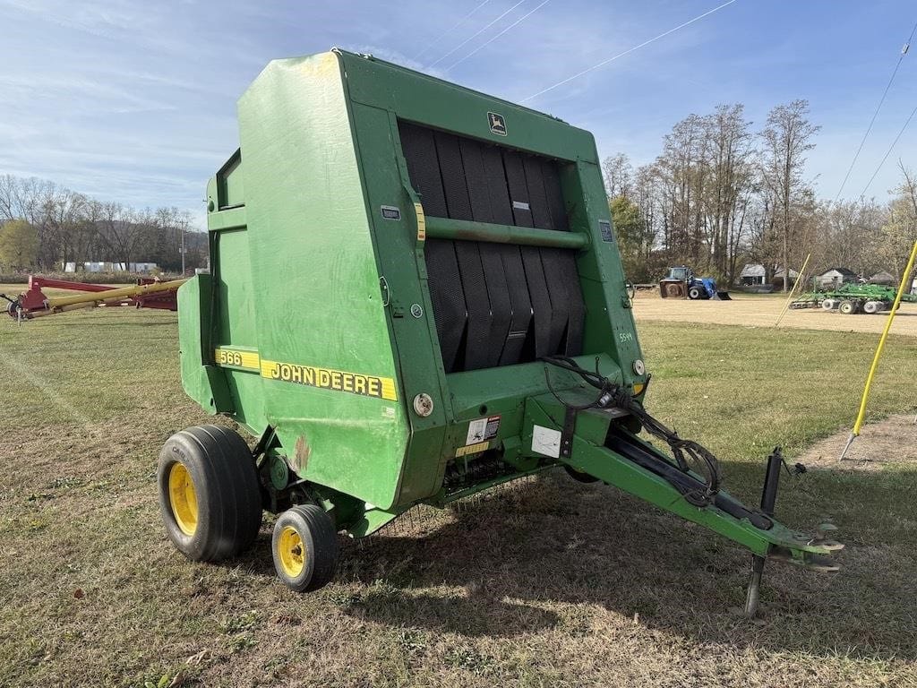 John Deere 566 Equipment Image0