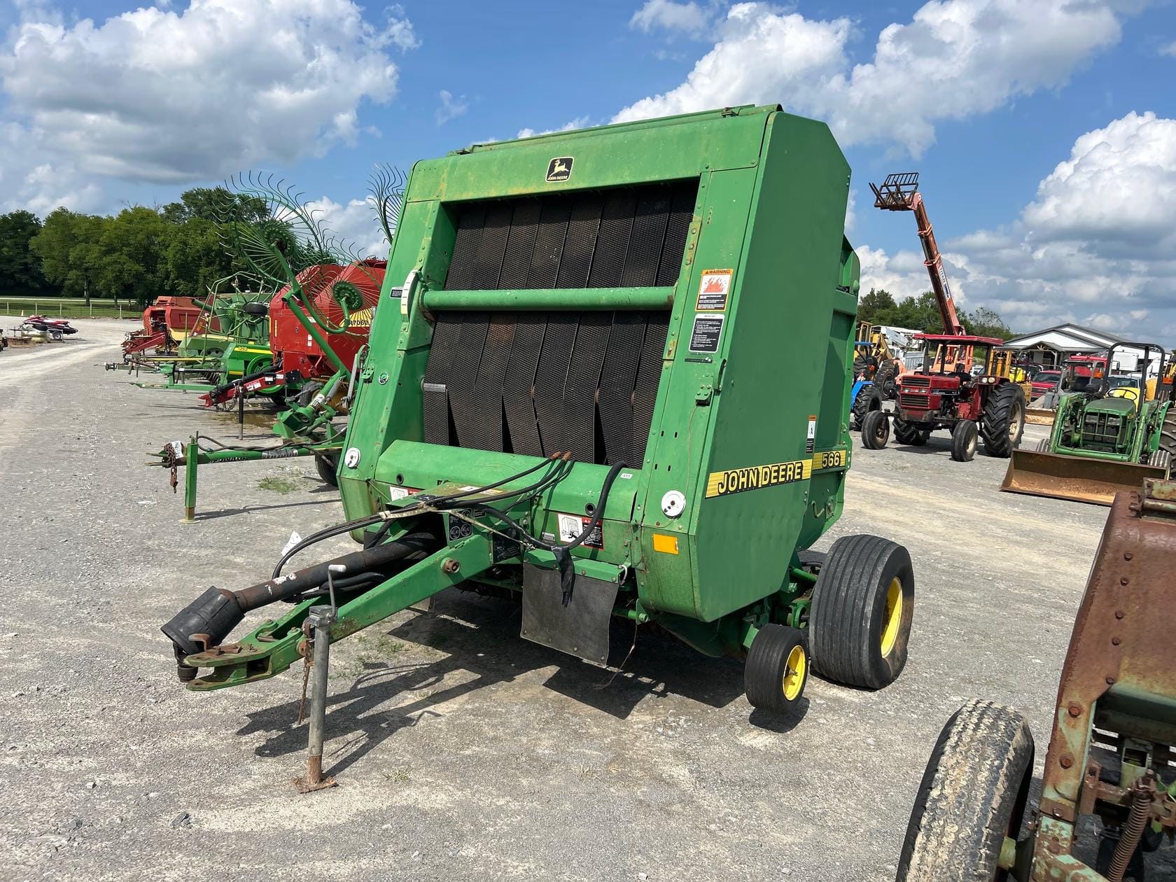 John Deere 566 Equipment Image0