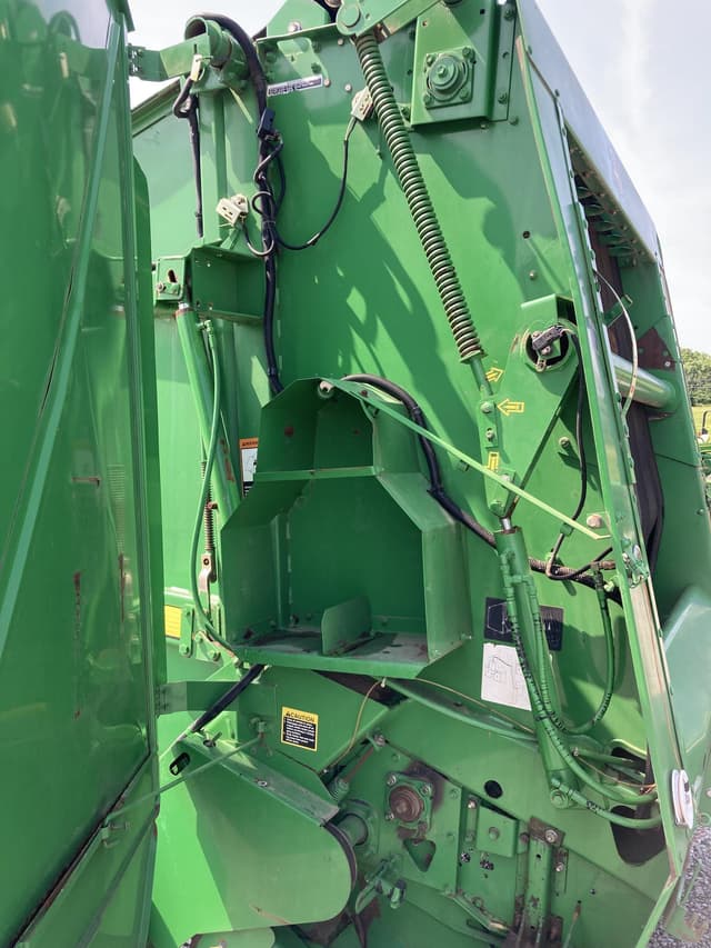 Image of John Deere 567 equipment image 4