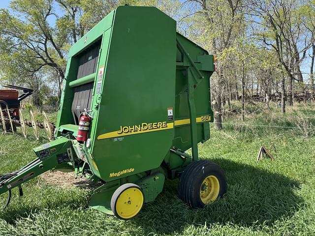 Image of John Deere 567 equipment image 1