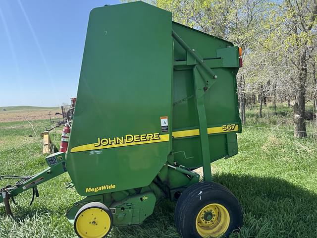 Image of John Deere 567 equipment image 3