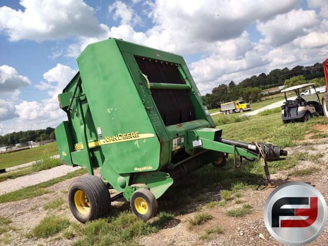 Image of John Deere 567 MegaWide equipment image 3