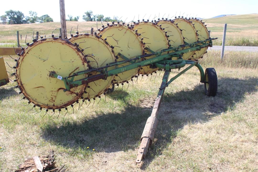 Image of John Deere 567 Primary image
