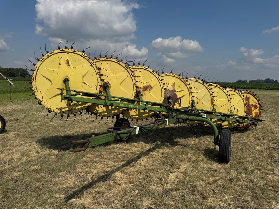 Image of John Deere 567 Primary image