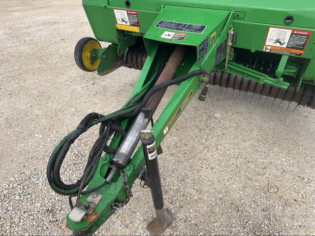 Image of John Deere 567 equipment image 2