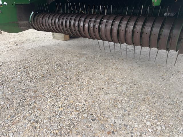 Image of John Deere 567 equipment image 3