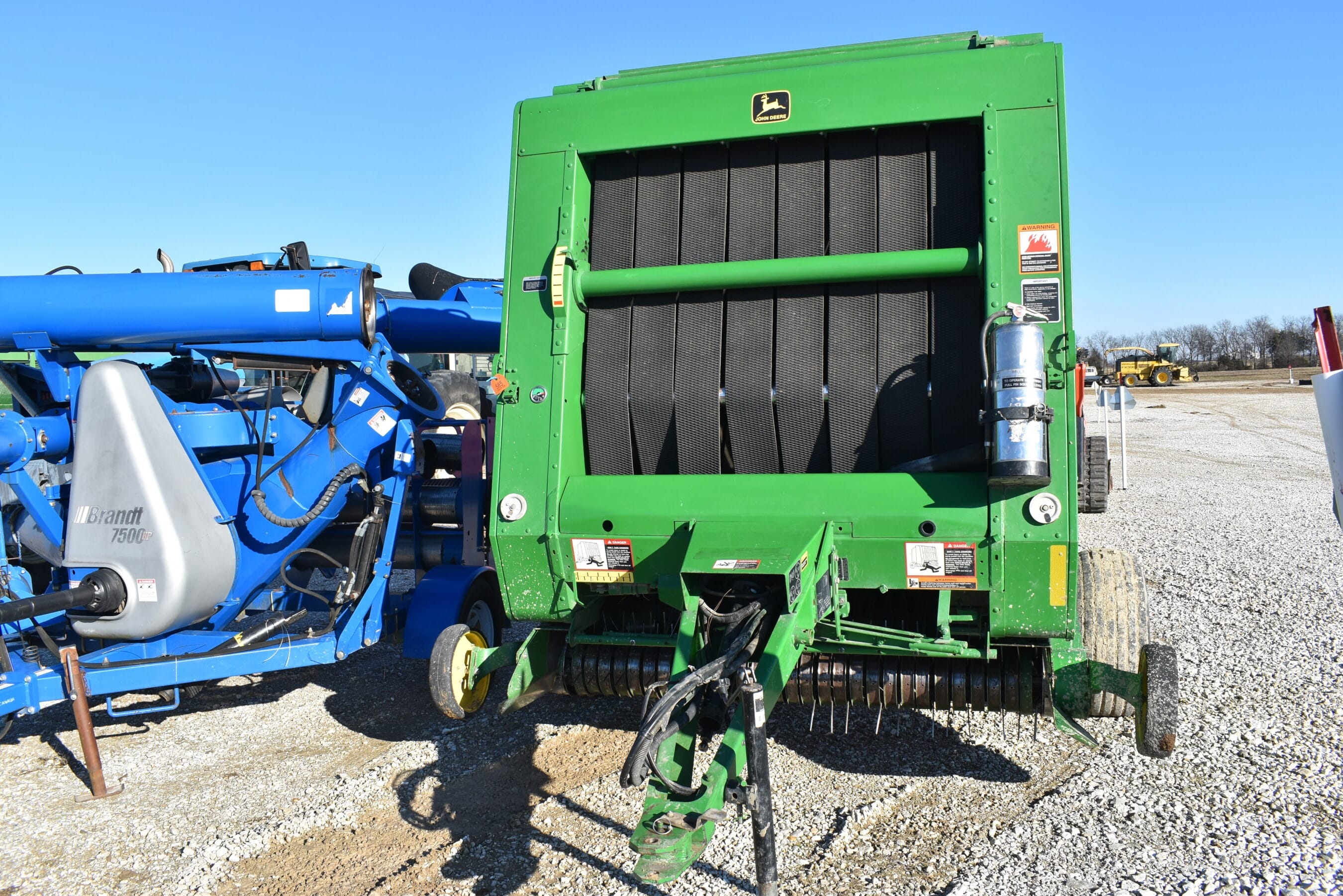 John Deere 567 Equipment Image0