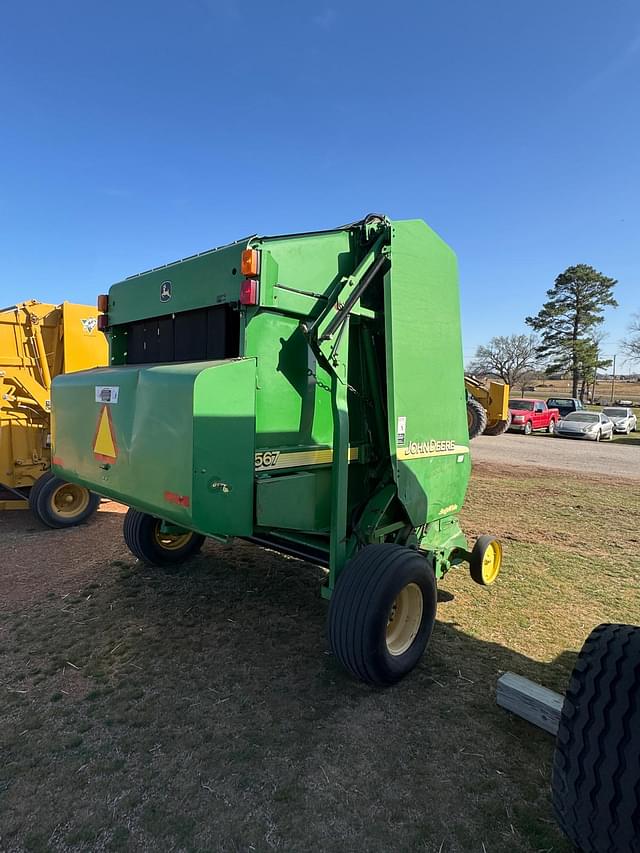 Image of John Deere 567 equipment image 1