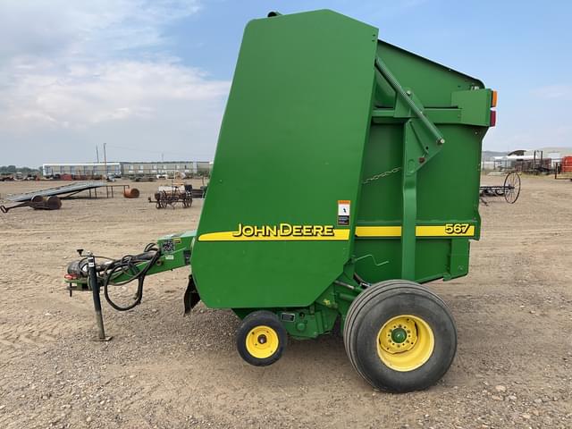 Image of John Deere 567 equipment image 1