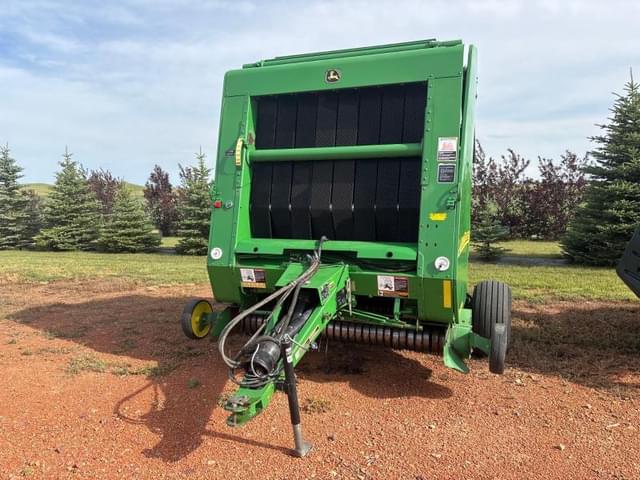 Image of John Deere 567 equipment image 1