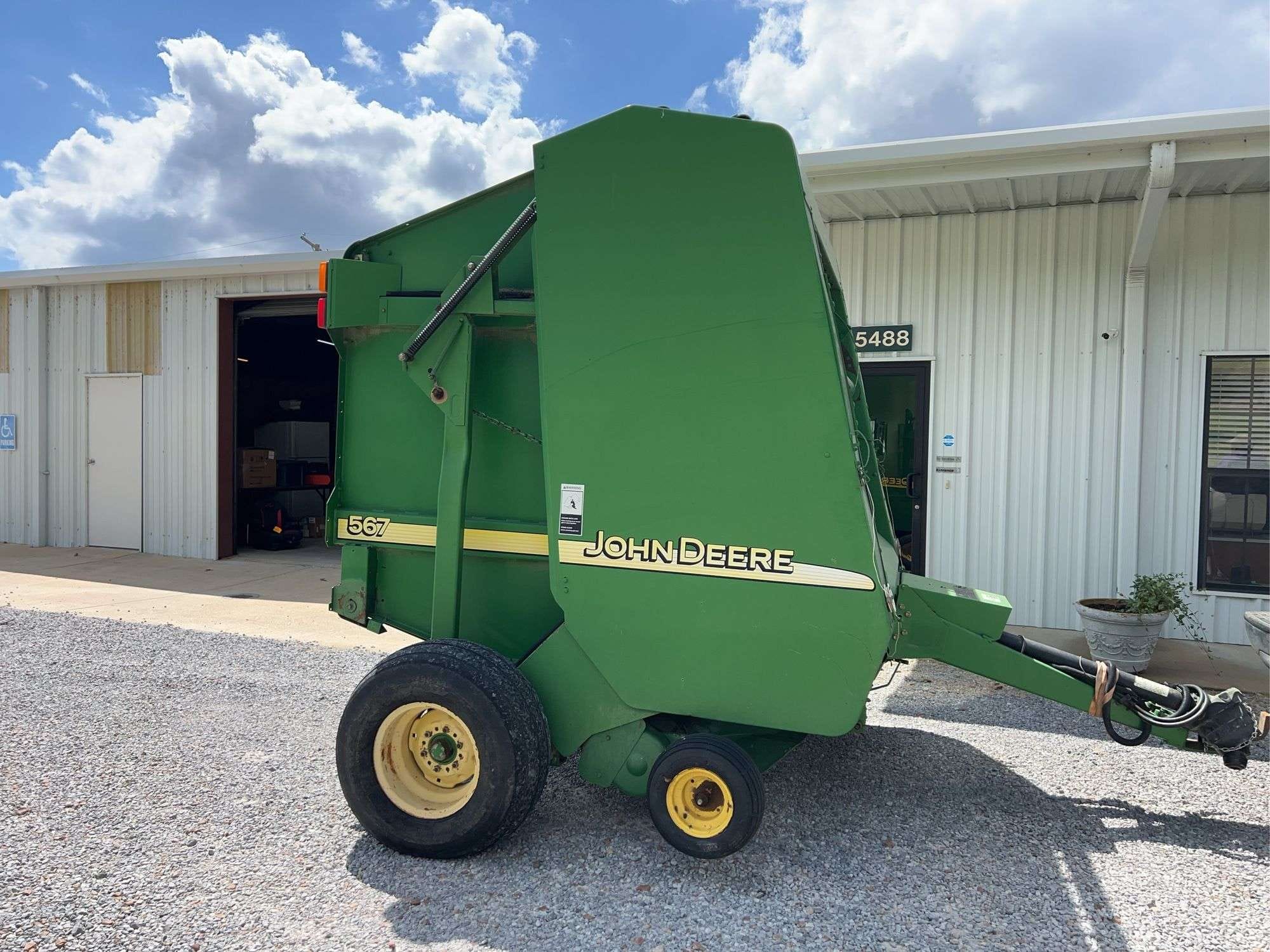 John Deere 567 Equipment Image0