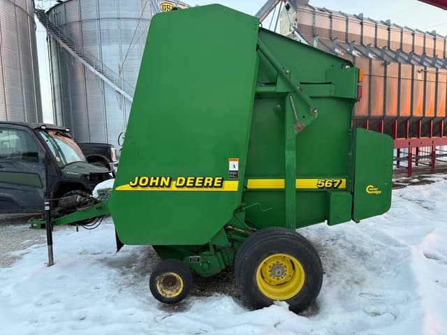 Image of John Deere 567 equipment image 3